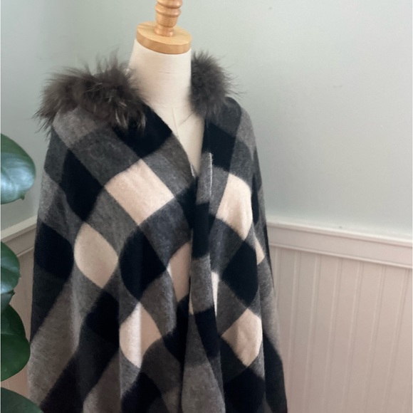 Charm Furs New York Wrap Cape One size - Picture 3 of 7